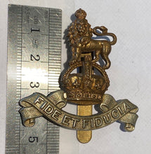Charger l'image dans la galerie, WW1 / WW2 British Army ROYAL ARMY PAY CORPS wm / brass cap badge - B21 - The Militaria Shop