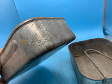 Charger l'image dans la galerie, Original WW2 British Army Soldiers Mess Tin Set - Two Piece - Fold Out Handles - The Militaria Shop