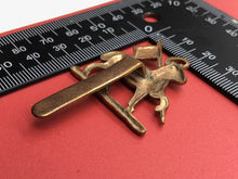 Load image into Gallery viewer, Original WW1/WW2 British Army The Queen's Royal Regiment (West Surrey) Cap - The Militaria Shop