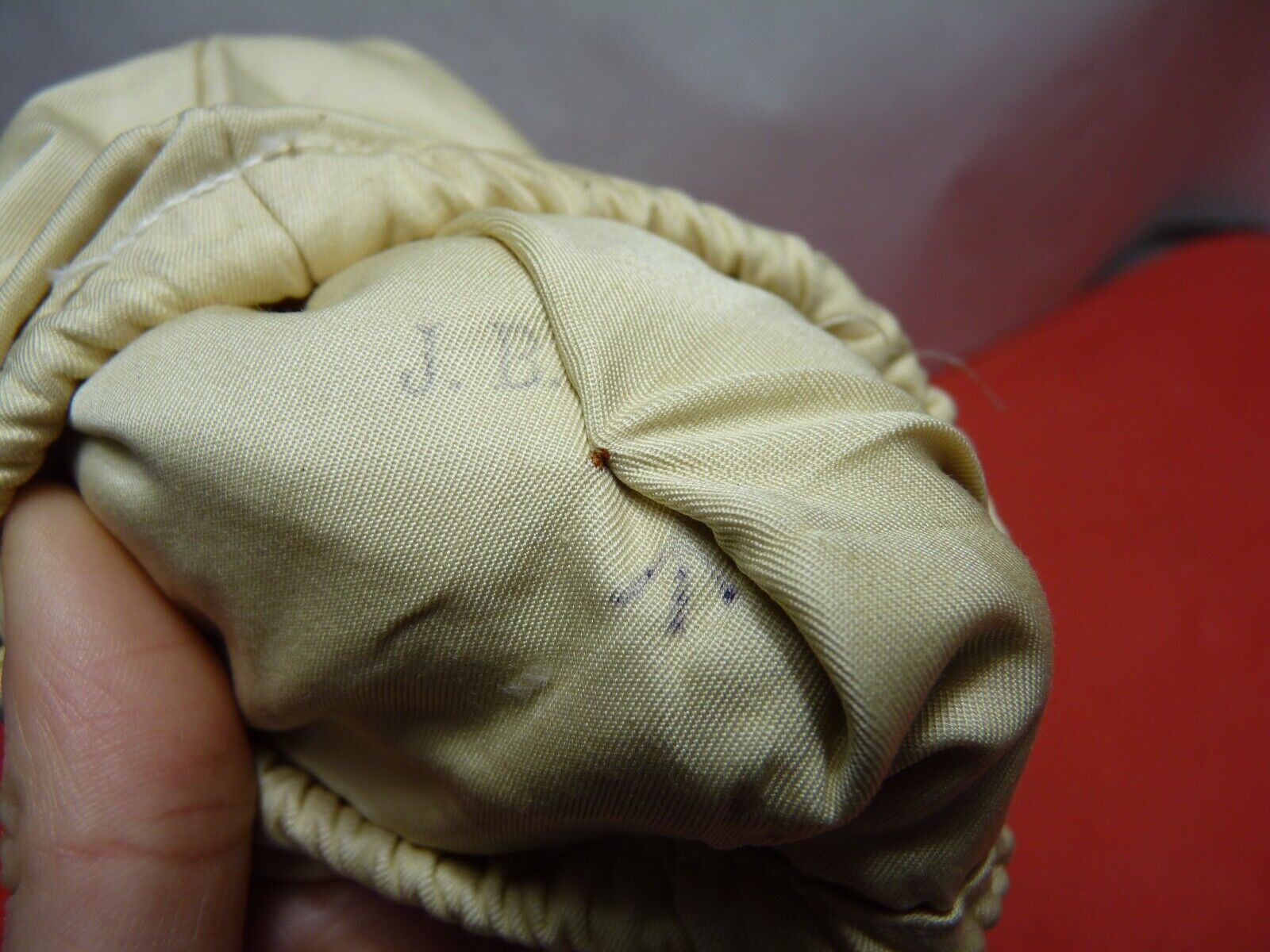 Original WW2 British Army Gunners Winter White Gloves - Dated 1942 - The Militaria Shop