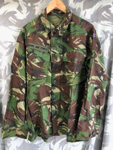 Load image into Gallery viewer, Size 190/104 - Vintage British Army DPM Lightweight Combat Jacket Smock - The Militaria Shop