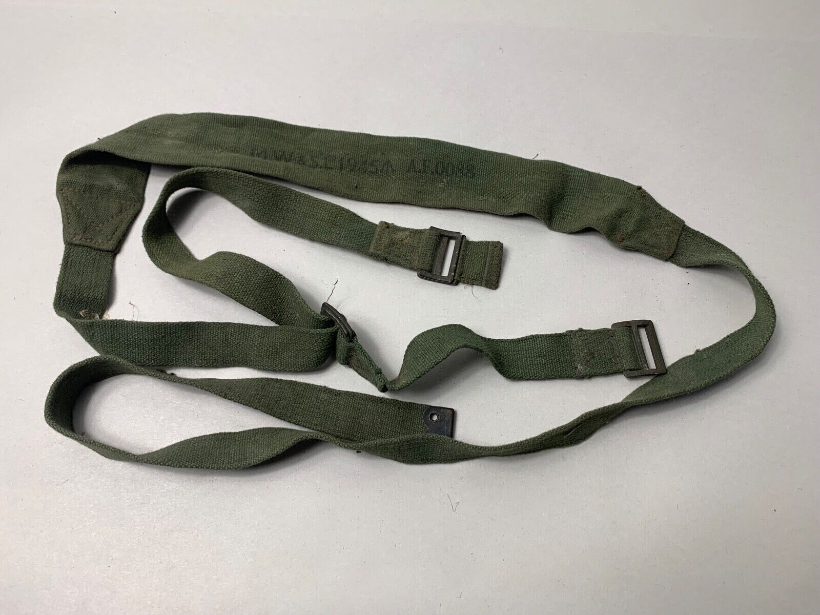 Original WW2 British Army 44 Pattern Shoulder / Equipment Strap - 1945 Dated - The Militaria Shop