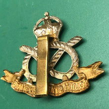 Load image into Gallery viewer, Original WW2 British Army South Staffordshire Regiment Cap Badge - The Militaria Shop