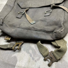 Charger l'image dans la galerie, Original WW2 British Army / RAF 37 Pattern Webbing Small Pack & L Straps Set - The Militaria Shop