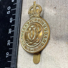 Load image into Gallery viewer, Original WW2 7th Queen's Own Hussars British Army Cap Badge - The Militaria Shop