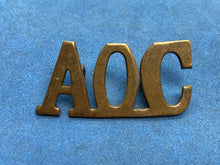 Load image into Gallery viewer, Original WW1 British Army Ordinance Corps Brass Shoulder Title - The Militaria Shop