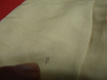 Charger l'image dans la galerie, Original WW2 British Army Gunners Winter White Gloves - Dated 1942 - The Militaria Shop