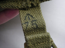 Load image into Gallery viewer, Original WW2 1944 Dated British Army 37 Pattern Water Bottle Carrier Harness - The Militaria Shop