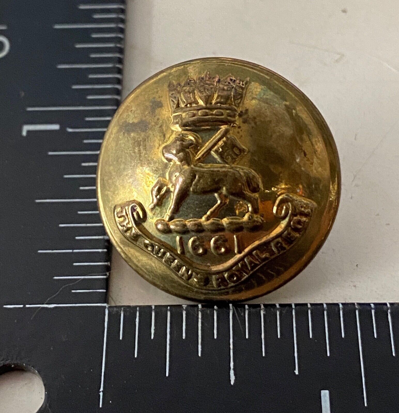 Victorian crown gilt The Queen's Royal Regiment tunic button - 24mm. - The Militaria Shop