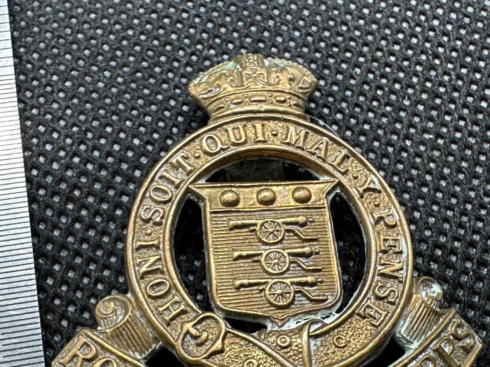 Original WW2 British Royal Army Ordinance Corps RAOC Brass Kings Crown Cap Badge - The Militaria Shop