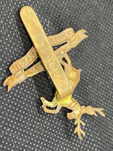 Load image into Gallery viewer, Original British Army WW1 HUNTINGDONSHIRE REGIMENT Cap Badge - The Militaria Shop