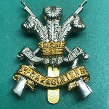 Load image into Gallery viewer, Original British Army 3rd Carabiniers Regiment Cap Badge - The Militaria Shop