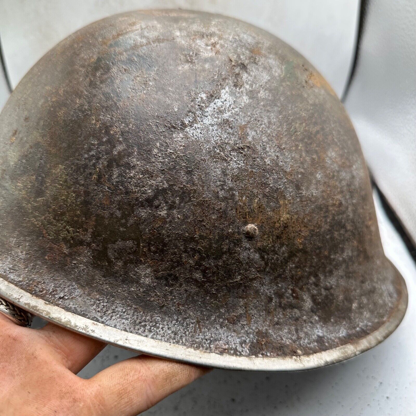 Mk3 Canadian / British Army Original WW2 Turtle Helmet High Rivet - The Militaria Shop