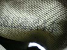 Load image into Gallery viewer, Original WW2 1944 Dated British Army 37 Pattern Water Bottle Carrier Harness - The Militaria Shop