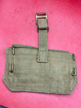 Lade das Bild in den Galerie-Viewer, Original WW2 British Army 37 Pattern Patrol Pouch - The Militaria Shop
