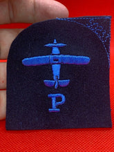 Charger l'image dans la galerie, Unissued WOMEN'S ROYAL NAVY WRNs Trade Badge - Photographer - B41 - The Militaria Shop