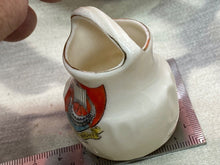 Lade das Bild in den Galerie-Viewer, Original Vintage Crested China Ware Cup - VECTIS - Isle of Wight - The Militaria Shop