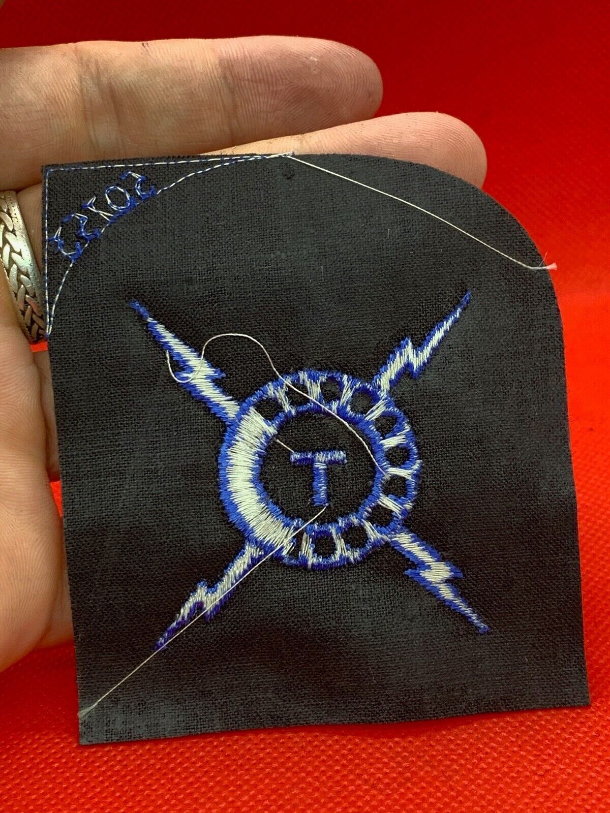 Unissued WOMEN'S ROYAL NAVY WRNs Trade Badge - Telephonist - B45 - The Militaria Shop