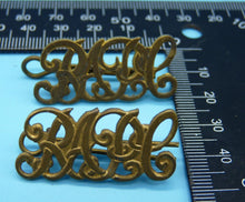 Charger l'image dans la galerie, WW1 British Army Royal Army Pay Corps RAPC Original Brass Shoulder Titles. - The Militaria Shop