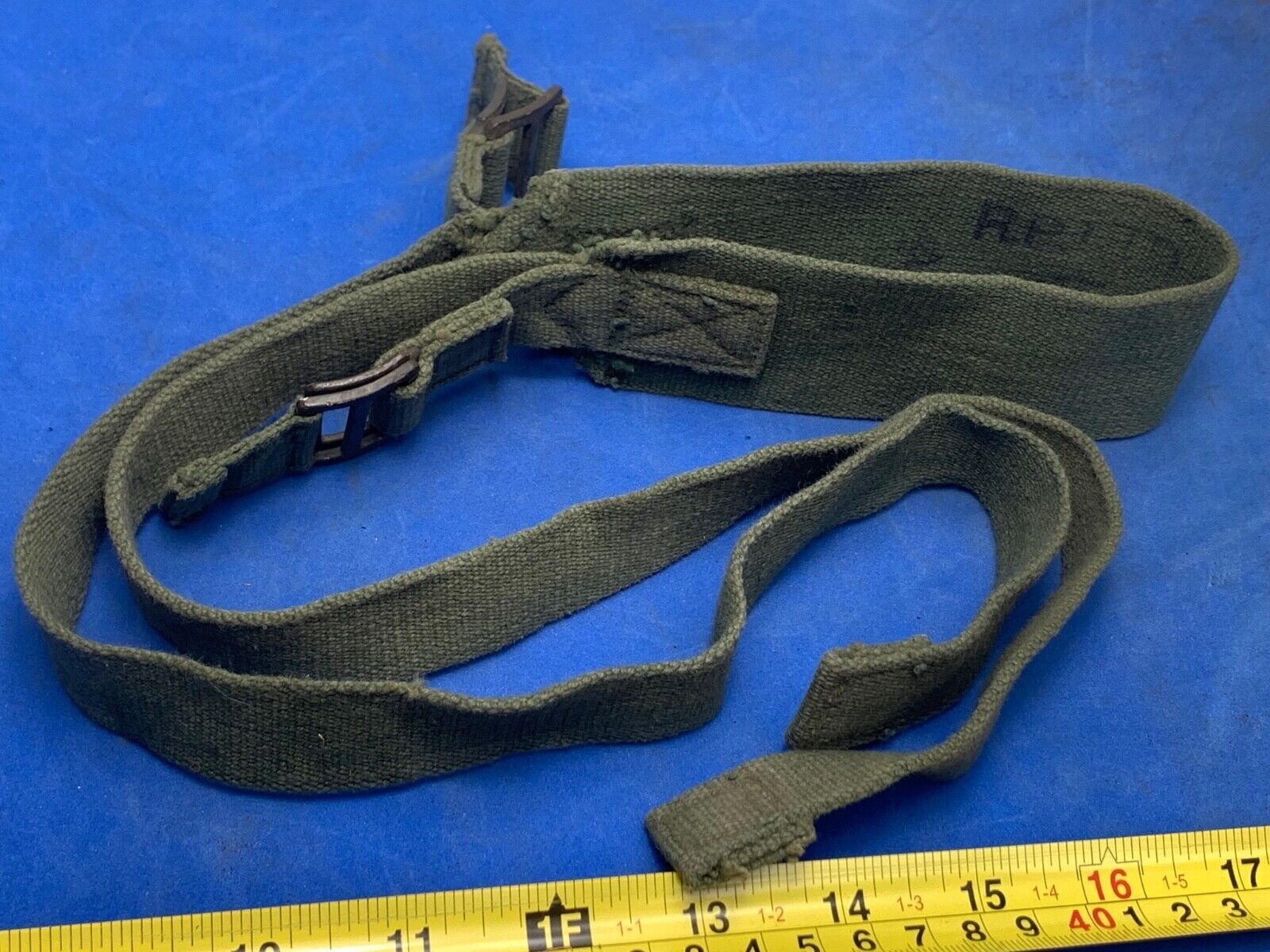 Original WW2 British Army 44 Pattern Shoulder Strap - 1945 Dated - The Militaria Shop