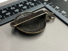 Lade das Bild in den Galerie-Viewer, Genuine British Army 7th Queen's Own Husards Regiment Cap Badge - The Militaria Shop