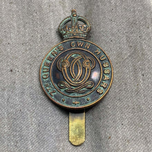 Load image into Gallery viewer, Original WW2 7th Queen's Own Hussars British Army Cap Badge - The Militaria Shop