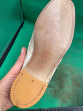 Load image into Gallery viewer, Original WW2 British Army Women's White Summer Shoes - ATS WAAF - Size 230s - The Militaria Shop