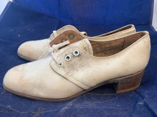 Charger l'image dans la galerie, Original WW2 British Army Women's White Summer Shoes - ATS WAAF - Size 245s - The Militaria Shop