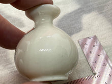 Lade das Bild in den Galerie-Viewer, Original Vintage Crested China Ware Jug - SHANKLIN - Isle of Wight - The Militaria Shop