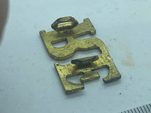 Load image into Gallery viewer, Original WW1 British Army Royal Engineers Shoulder Title - RE - The Militaria Shop