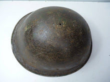 Charger l'image dans la galerie, Original WW2 British / Canadian Army Mk3 High Rivet Turtle Army Combat Helmet - The Militaria Shop