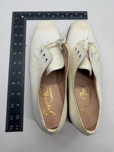 Load image into Gallery viewer, Original WW2 British Army Women's White Summer Shoes - ATS WAAF - Size 240 - The Militaria Shop