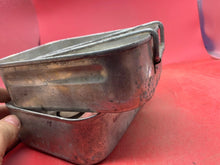 Lade das Bild in den Galerie-Viewer, Original WW2 British Army Soldiers Mess Tin Set - Two Piece - Fold Out Handles - The Militaria Shop