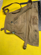 Charger l'image dans la galerie, Original WW2 US Army M1928 Haversack Pack Tail - The Militaria Shop