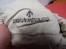 Load image into Gallery viewer, Original WW2 British Army Gunners Winter White Gloves - The Militaria Shop