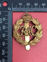 Load image into Gallery viewer, Original WW2 British Army Cap Badge - Royal Armoured Corps - The Militaria Shop
