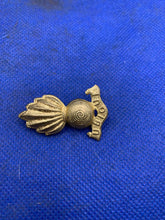 Load image into Gallery viewer, Royal Artillery British Army Cap/Beret/Collar Badge - The Militaria Shop