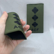 Charger l'image dans la galerie, Cadet ACF OD Green Rank Slides / Epaulette Pair Genuine British Army - NEW - The Militaria Shop