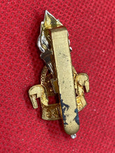 Load image into Gallery viewer, British Army WW2 Royal Army Education Corps Cap Badge - The Militaria Shop