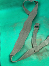Load image into Gallery viewer, Original WW2 British Army 44 Pattern Shoulder Strap - The Militaria Shop