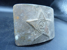 Lade das Bild in den Galerie-Viewer, Original WW2 USSR Russian Soldiers Army Brass Belt Buckle - The Militaria Shop