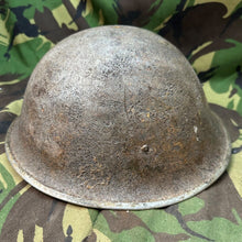 Charger l'image dans la galerie, Original WW2 British / Canadian Army Mk3 Turtle Helmet - The Militaria Shop