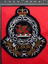 Lade das Bild in den Galerie-Viewer, British Army Royal Regiment of Wales Emboidered Blazer Badge - The Militaria Shop