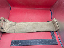 Lade das Bild in den Galerie-Viewer, Original WW2 Swiss Army / German Army Tent Pole / Zeltbahn Peg Bag - 1943 - The Militaria Shop