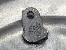 Charger l'image dans la galerie, Allied Mobile Force Commemorative Plate with Enamel Badge - ALLY EXPRESS Turkey - The Militaria Shop