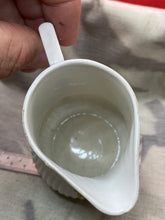 Charger l'image dans la galerie, Original Vintage Crested China Ware Cup - Isle of Wight - The Militaria Shop