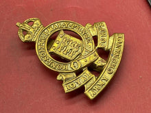 Load image into Gallery viewer, WW1 / WW2 British Army ROYAL ARMY ORDNANCE CORPS Brass Cap Badge. - The Militaria Shop
