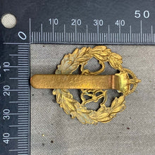 Load image into Gallery viewer, Original WW2 British Army Royal Armoured Corps Cap Badge - The Militaria Shop
