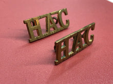 Load image into Gallery viewer, Original WW1/WW2 British Army HAC Honourable Artillery Company Shoulder Titles - The Militaria Shop