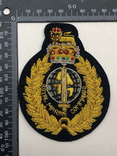 Charger l'image dans la galerie, British Army Bullion Embroidered Blazer Badge - Royal Marine Commando - The Militaria Shop